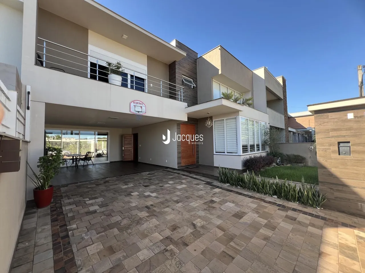 Casa com 3 dormitórios, foto 1