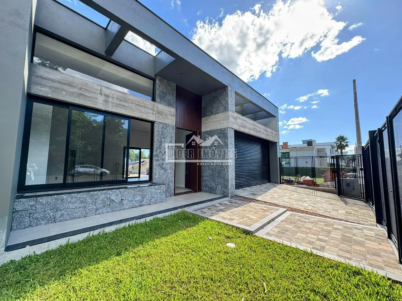 Casa com 3 dormitórios, foto 1
