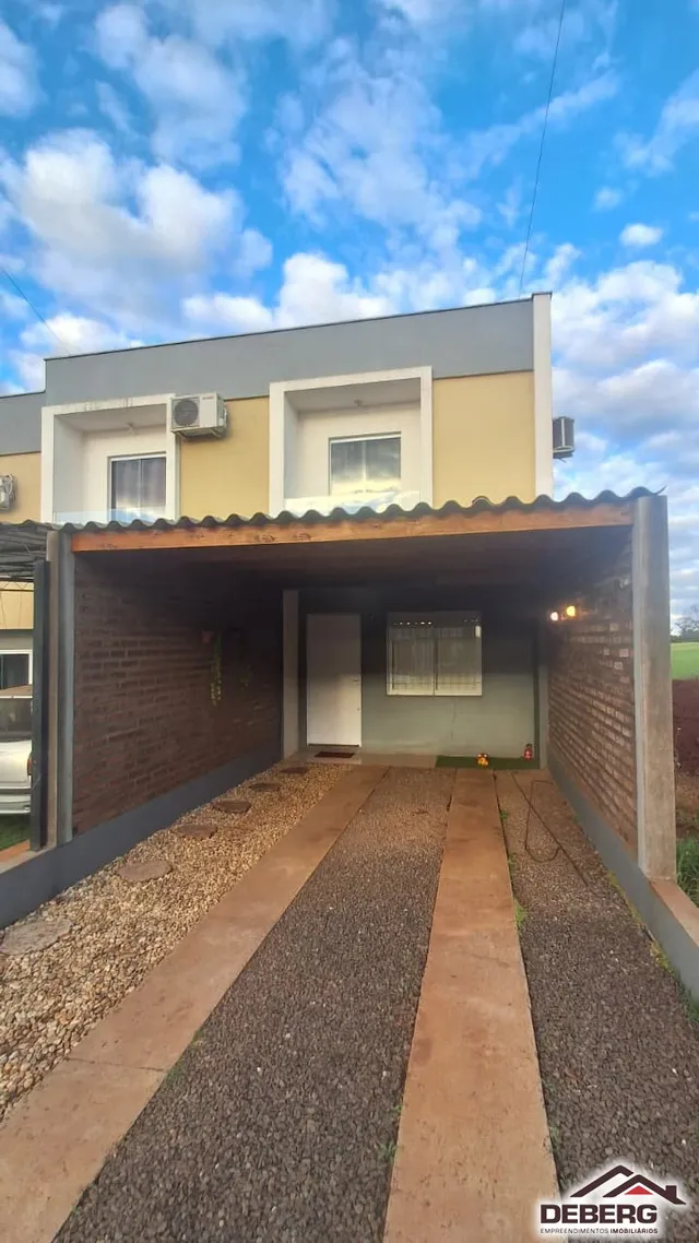 Sobrado com 2 dormitórios