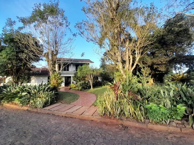Casa com 6 dormitórios, foto 2