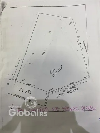 Desenho de planta de um imóvel com dimensões na Lajeado, Brasil.