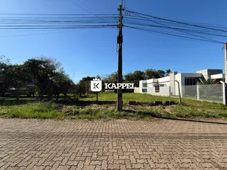 Foto da fachada de uma propriedade em Lajeado, Brasil, mostrando o entorno.