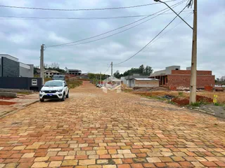 Vista da rua de uma propriedade em construção em Lajeado, Brasil.