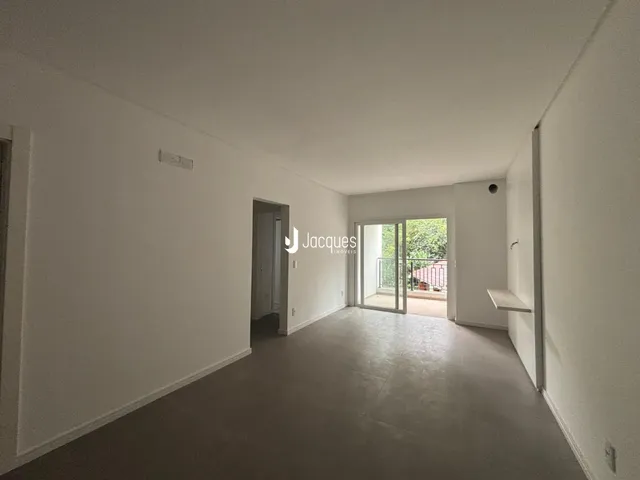 Apartamento com 2 dormitórios, foto 2