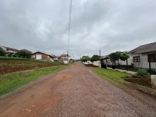 Vista da estrada de acesso em uma área residencial em Lajeado, Brasil.