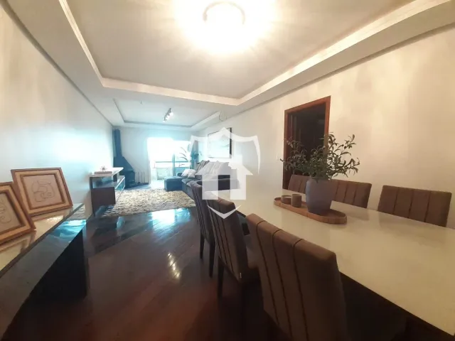 Apartamento com 3 dormitórios