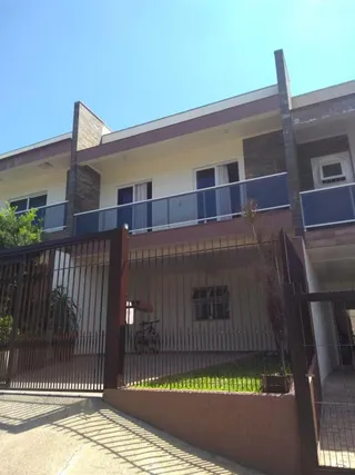 Sobrado com 3 dormitórios