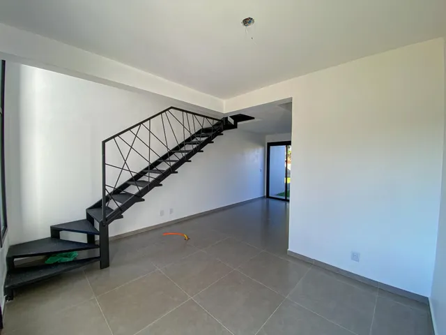 Sobrado com 2 dormitórios
