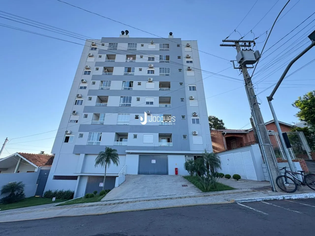 Fachada de um prédio residencial em Lajeado, Brasil.