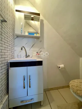 Uma foto da área do banheiro de uma propriedade em Lajeado.