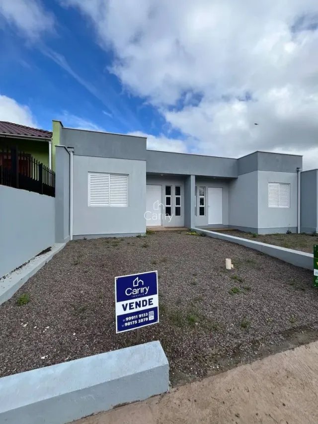 Casa geminada com 2 dormitórios