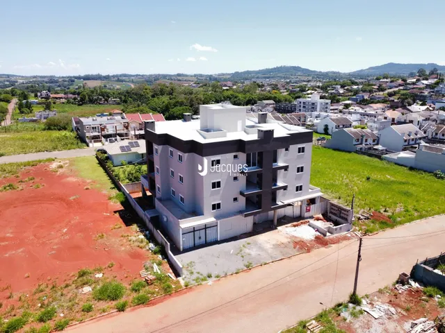 Fachada de um imóvel em construção em Lajeado, Brasil.