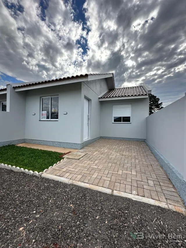 Casa geminada com 2 dormitórios