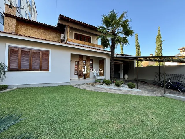 Casa com 3 dormitórios