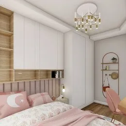 Quarto com armários embutidos brancos e roupa de cama rosa.