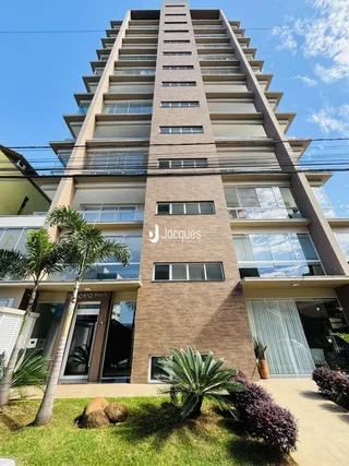 Foto da fachada de um prédio residencial em Lajeado, Brasil.
