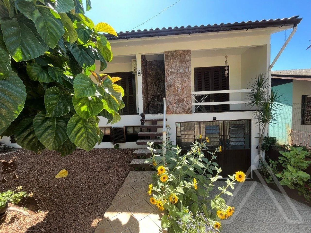 Casa com 5 dormitórios, foto 1
