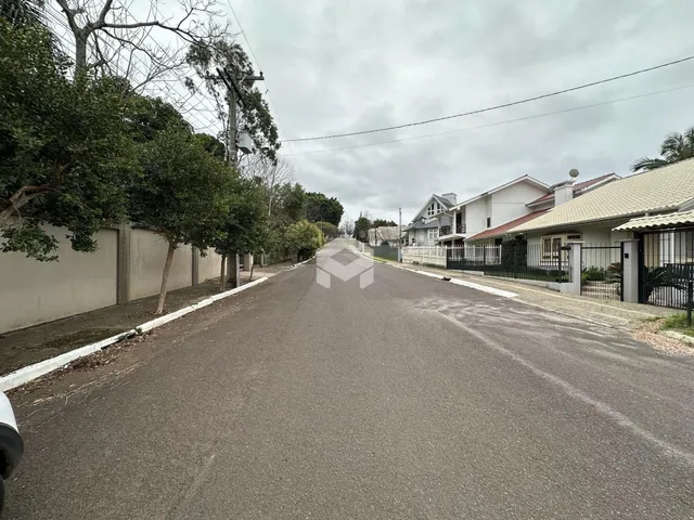 Vista da rua com casas em Lajeado, Brasil.
