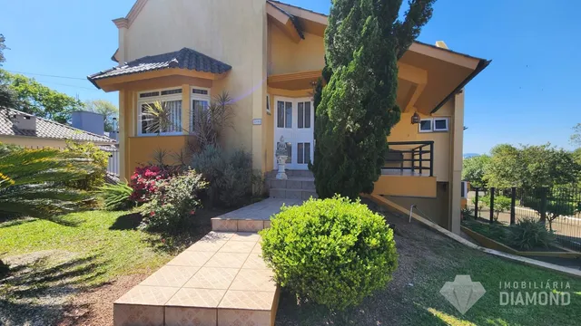 Casa com 5 dormitórios