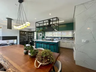 A sala de jantar e cozinha de uma residência em Lajeado.