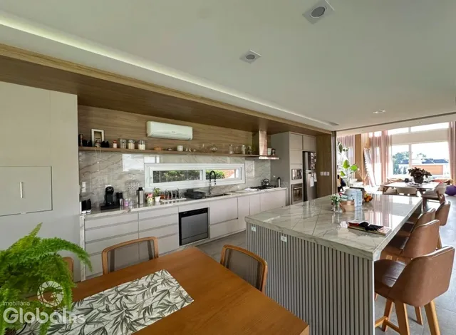 Casa com 4 dormitórios, foto 4