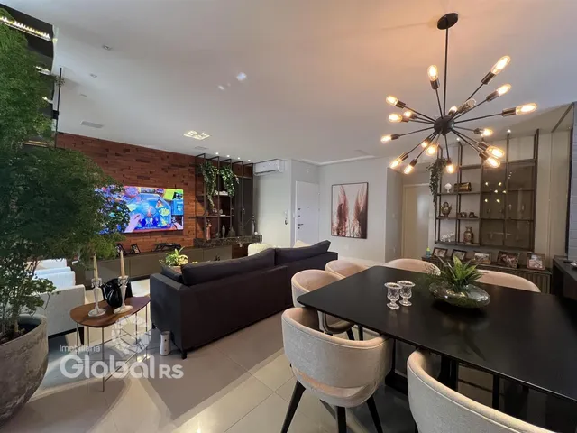 Sala de estar e jantar de um imóvel em Lajeado, Brasil.