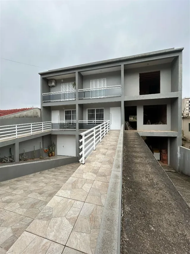 Sobrado com 2 dormitórios