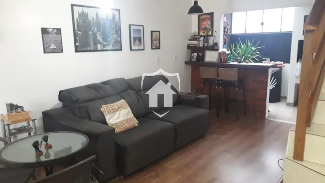 Sobrado com 2 dormitórios