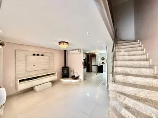 Sobrado com 3 dormitórios, foto 1