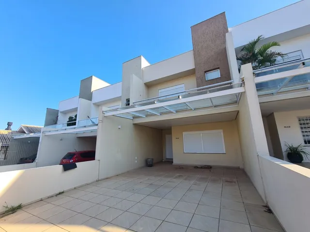 Sobrado com 3 dormitórios