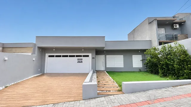 Casa com 2 dormitórios