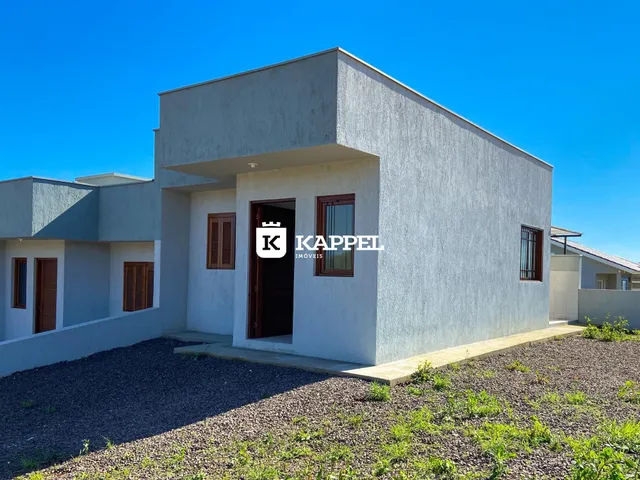 Casa geminada com 2 dormitórios