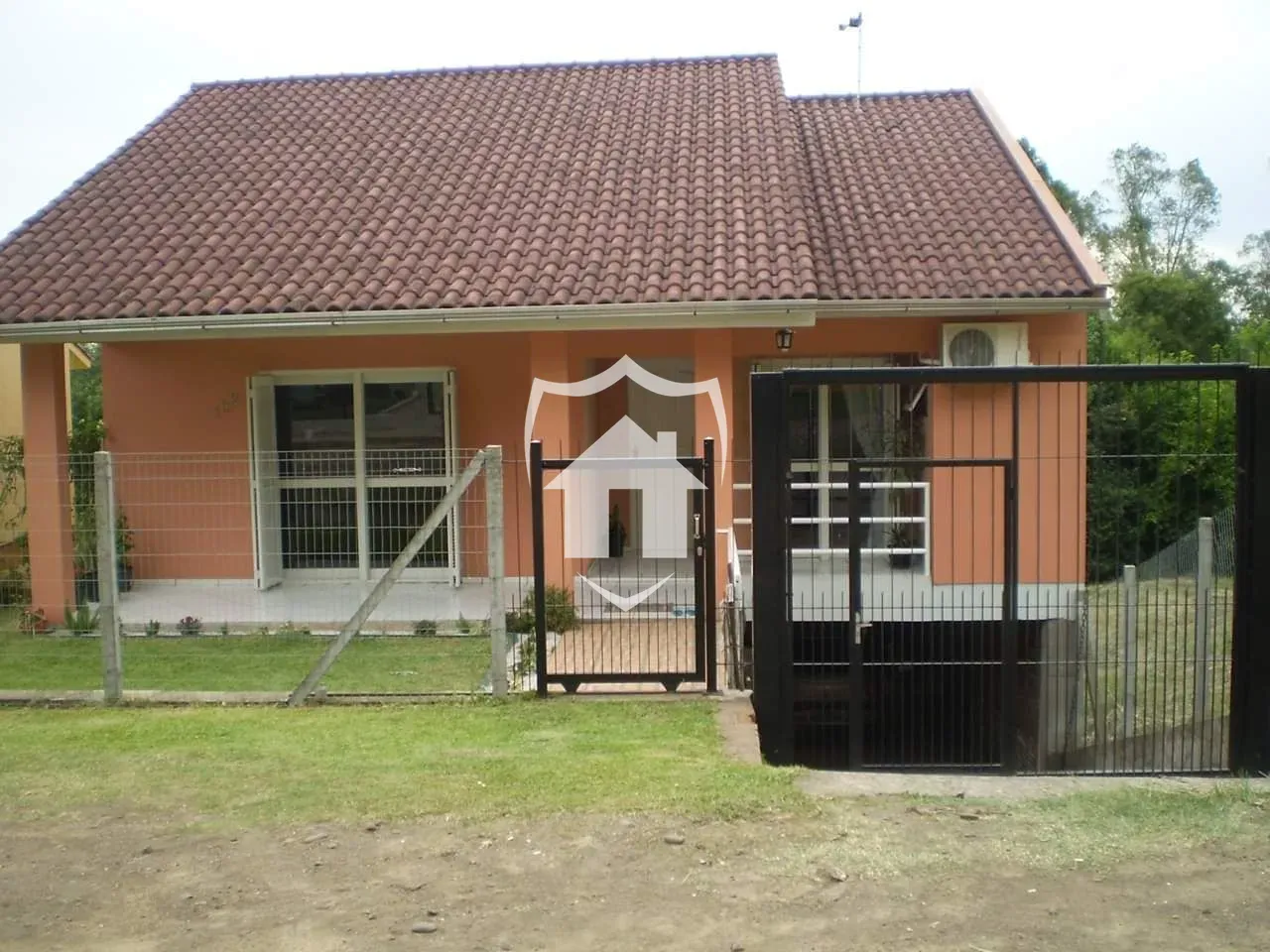 Casa com 2 dormitórios, foto 1