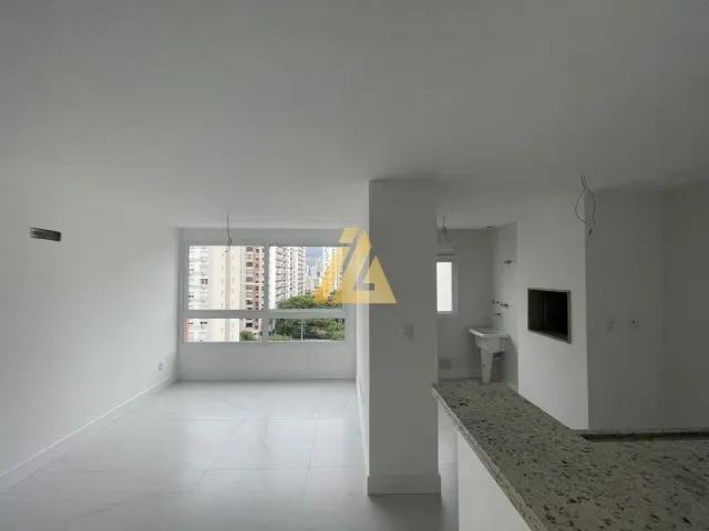 Apartamento com 1 dormitório, foto 2
