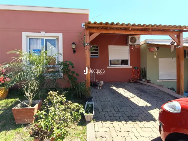 Casa geminada com 3 dormitórios