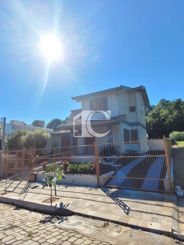 Casa com 4 dormitórios, foto 2
