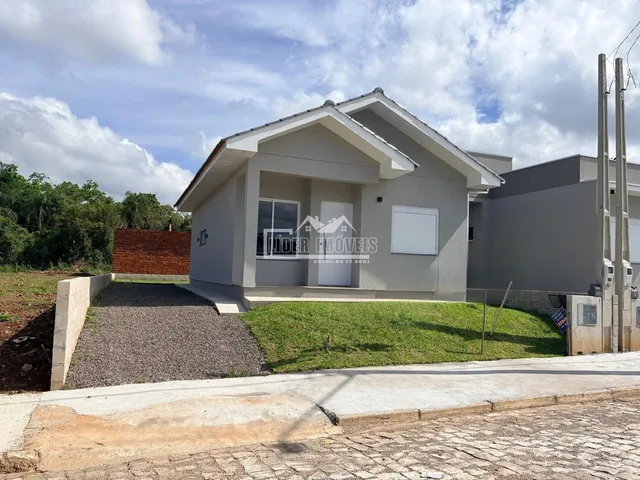 Fachada de uma casa moderna em Lajeado, Brasil.
