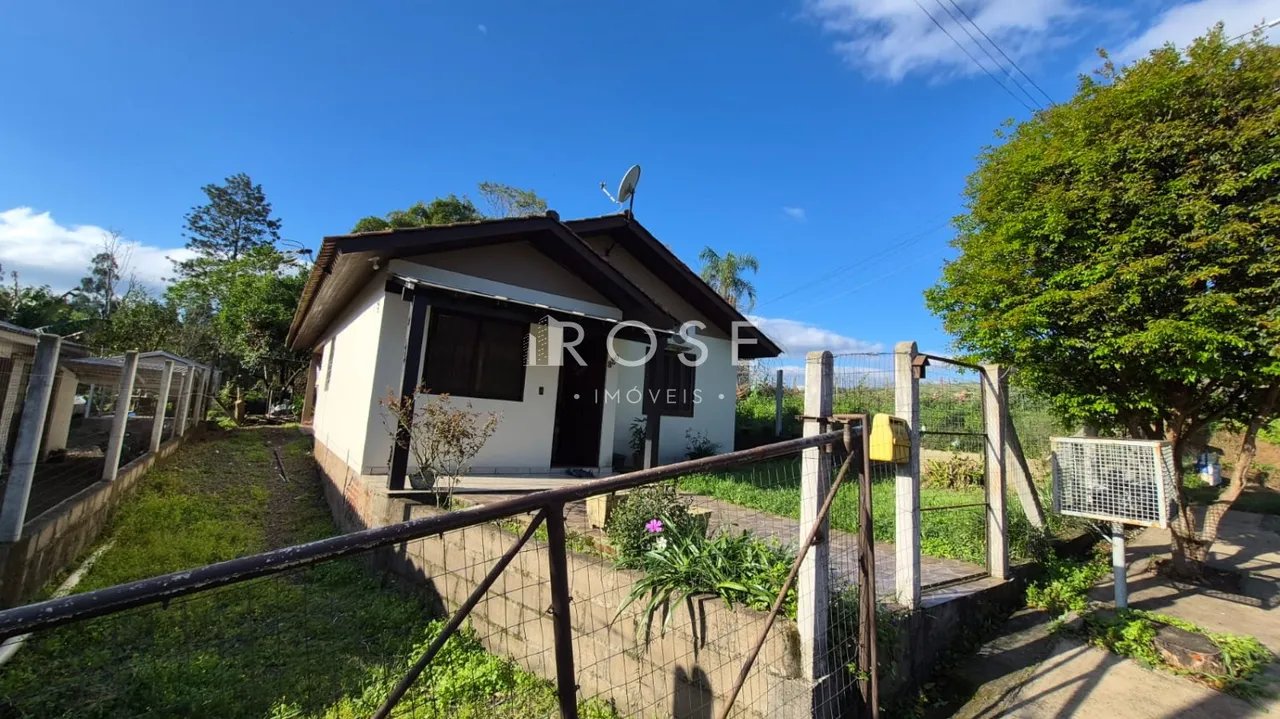 Casa com 4 dormitórios, foto 1