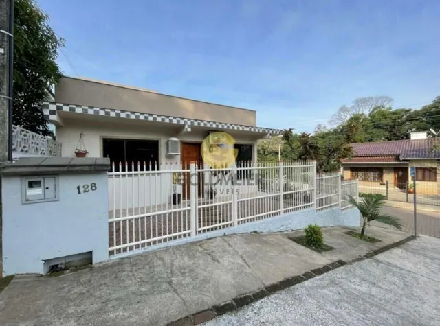 Casa com 2 dormitórios