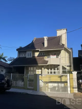 Casa com 6 dormitórios, foto 2