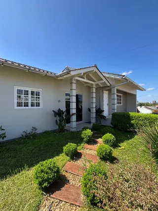 Casa com 3 dormitórios