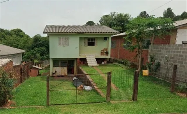Casa com 4 dormitórios