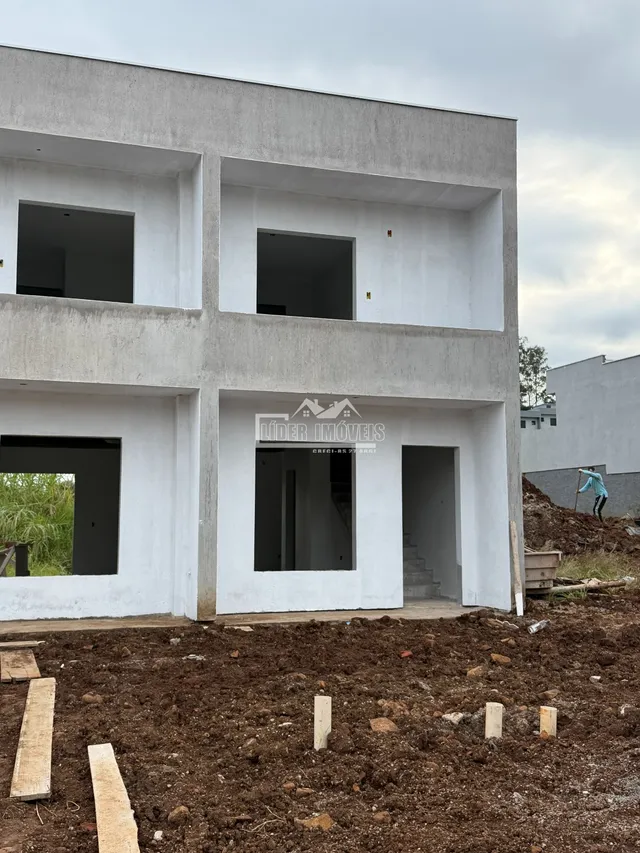 Fachada de um imóvel em construção em Lajeado, Brasil.