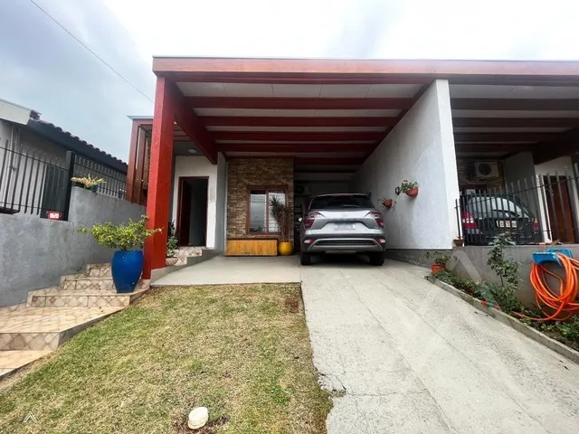 Casa geminada com 2 dormitórios