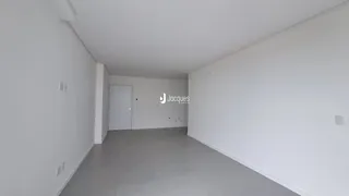 Corredor interno de uma propriedade em Lajeado.