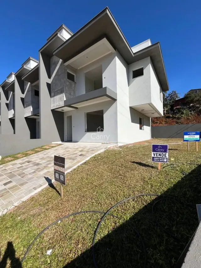 Sobrado com 3 dormitórios