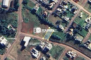 Vista aérea de uma propriedade residencial em Lajeado, mostrando o terreno e a construção.