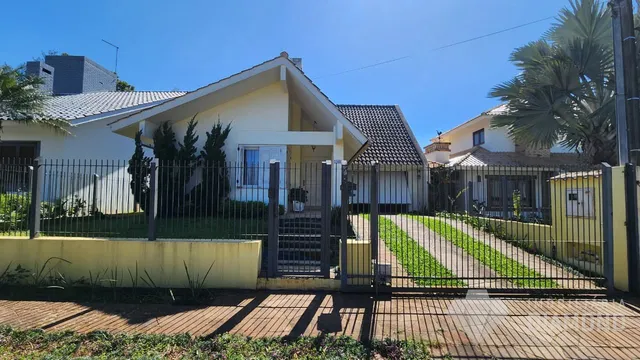 Casa com 3 dormitórios