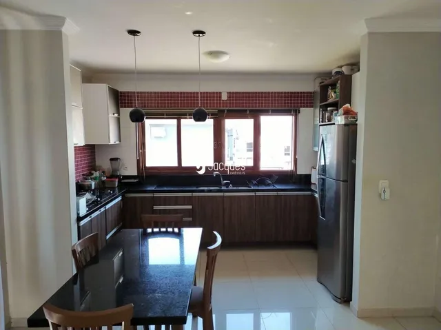 Casa com 4 dormitórios, foto 5