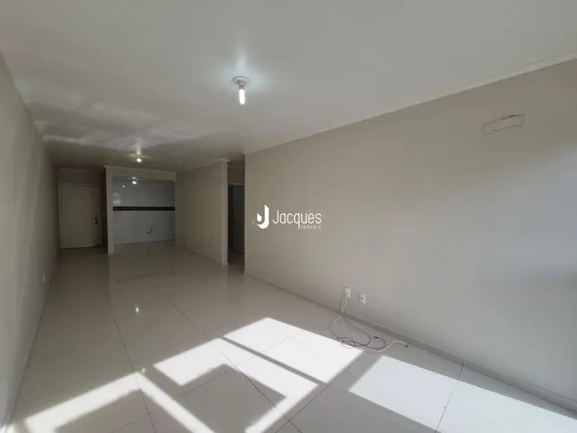 Corredor interno de uma propriedade em Lajeado.